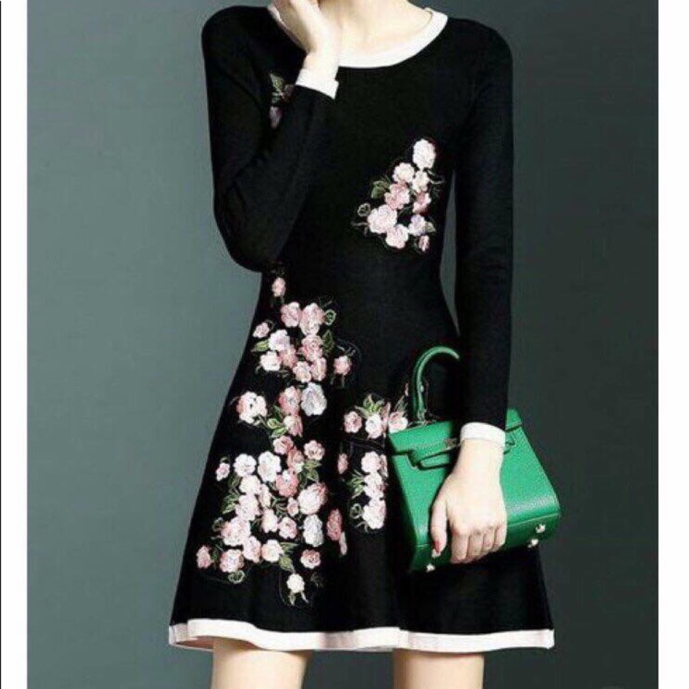 New long sleeves dress